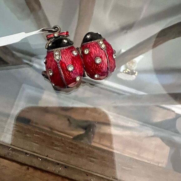 Vintage Red Ladybug locket with Rhinestones charm/locket. - Picture 1 of 5